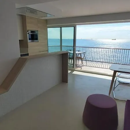 Jacuzzi & Sauna ! Apartman Salou