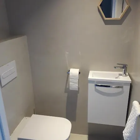 Jacuzzi & Sauna ! Apartman *