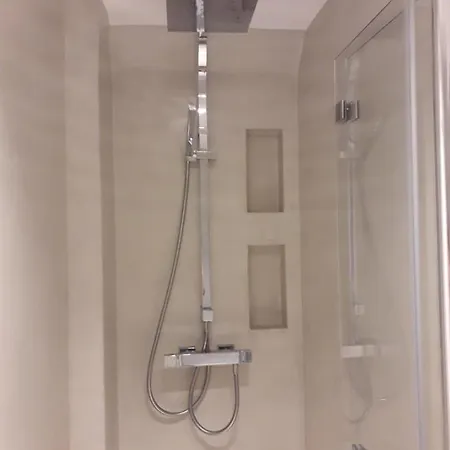 Apartment Jacuzzi & Sauna !
